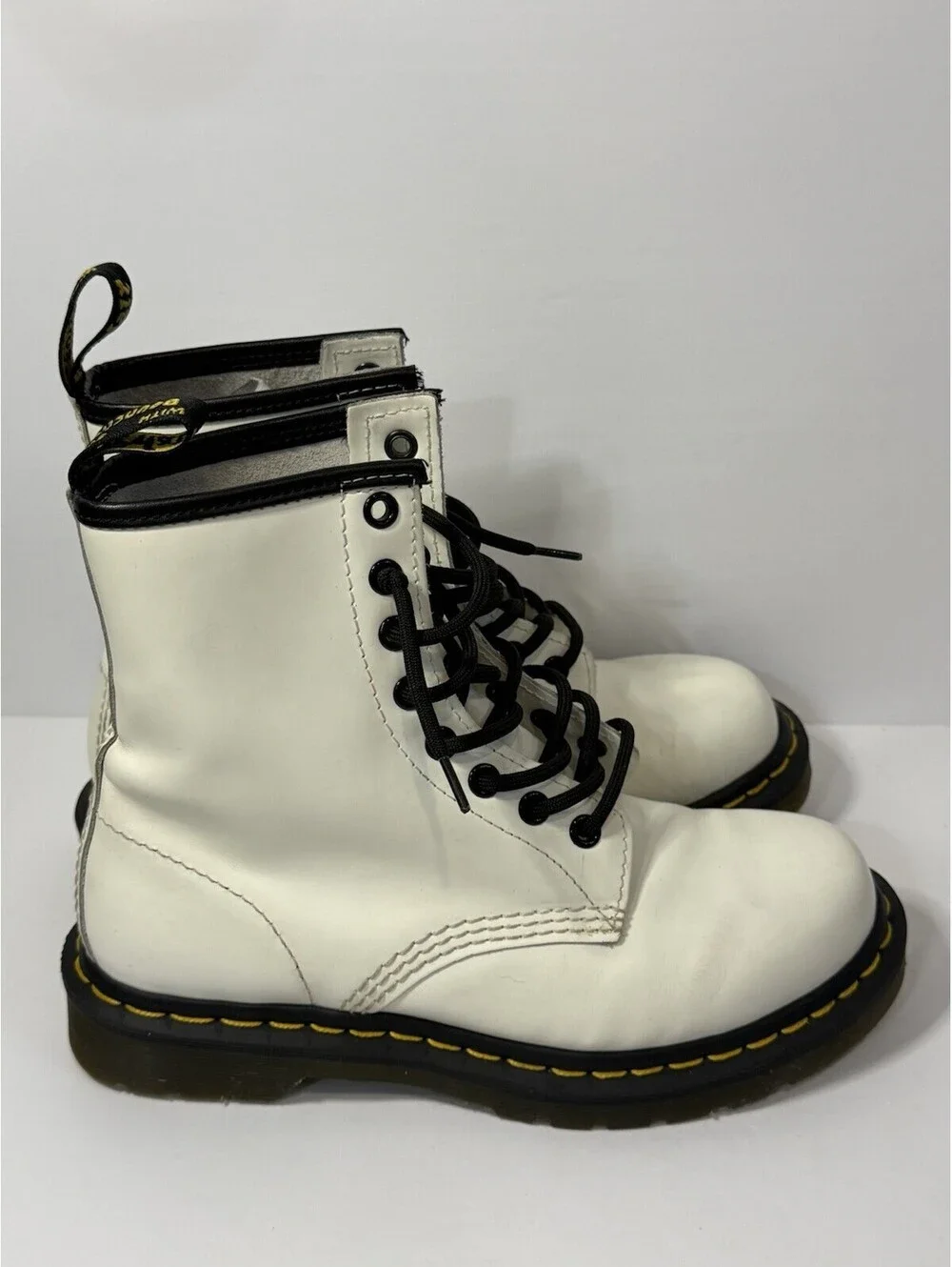 Dr Doc Martens Boots Womens Size 6 White Zavala Combat Lace Up Leather Shoes